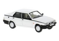 Alfa Romeo 75 weiss       1:87