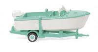 Motorboot auf Anh�nger weiss/mintgr�n       1:87